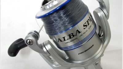 シルバーとブルーのALBA SPIN AB2000スピニングリール全体