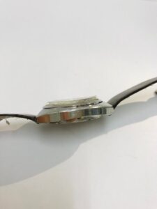 SEIKO Advan 7019-7150 腕時計の厚みが分かる側面