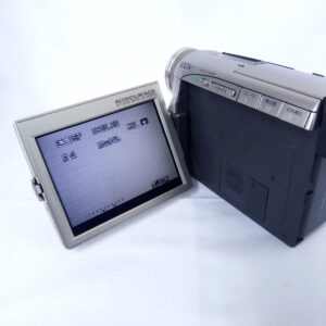 液晶モニターを開いたPanasonic NV-DS80 デジタルビデオカメラ