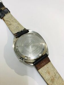 SEIKO Advan 7019-7150 腕時計の裏蓋とレザーベルト
